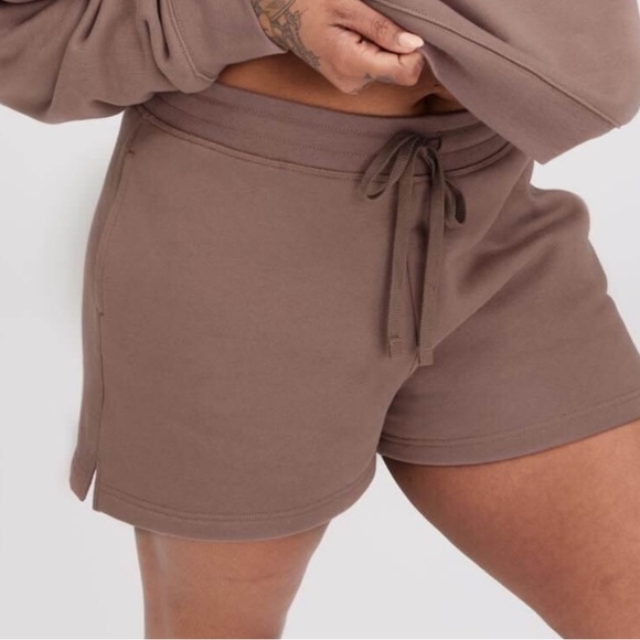 girlfriend collective Pants - Girlfriend Collective 50/50 Sweat Short in Taro